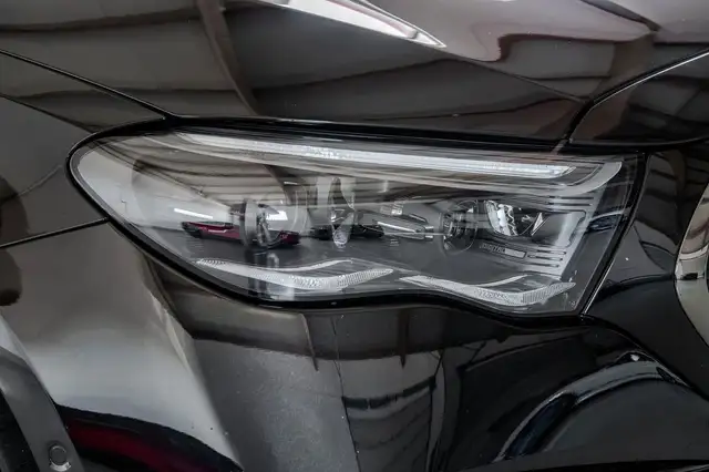 Mercedes-Benz E-Class view 11
