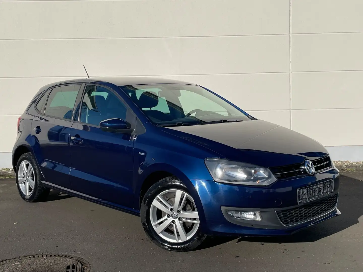 Volkswagen Polo 1.4 Life*Tempomat*PDC*SHZ*El.Fenster*1Hand* Blau - 1