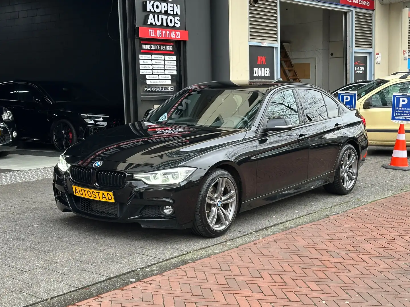 BMW 320 3-serie 320i High Executive M-Pakket Leer Memory C Black - 1