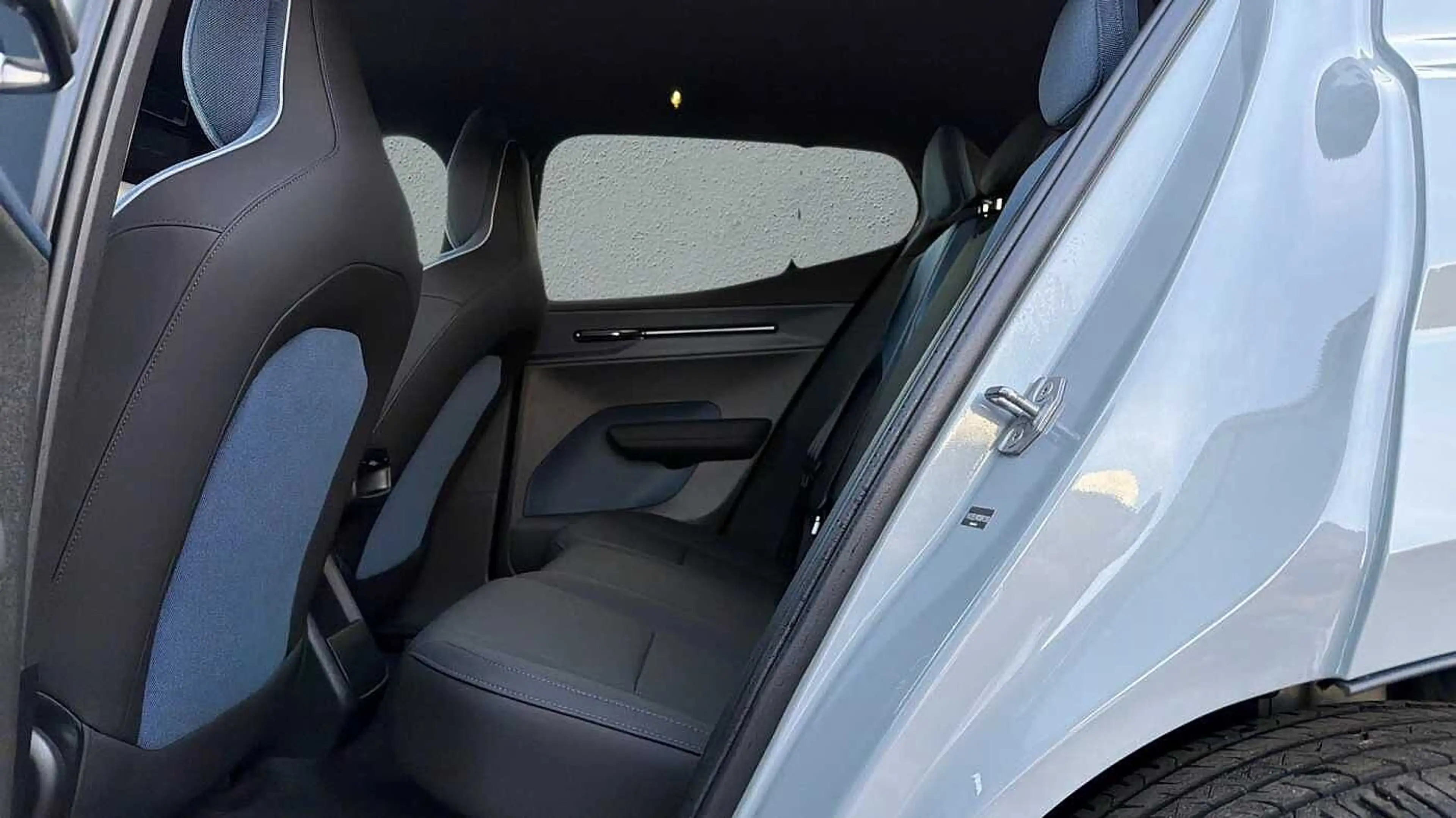 Volvo EX30 Plus, Single Motor Extended Range, Eldriven — photo 7