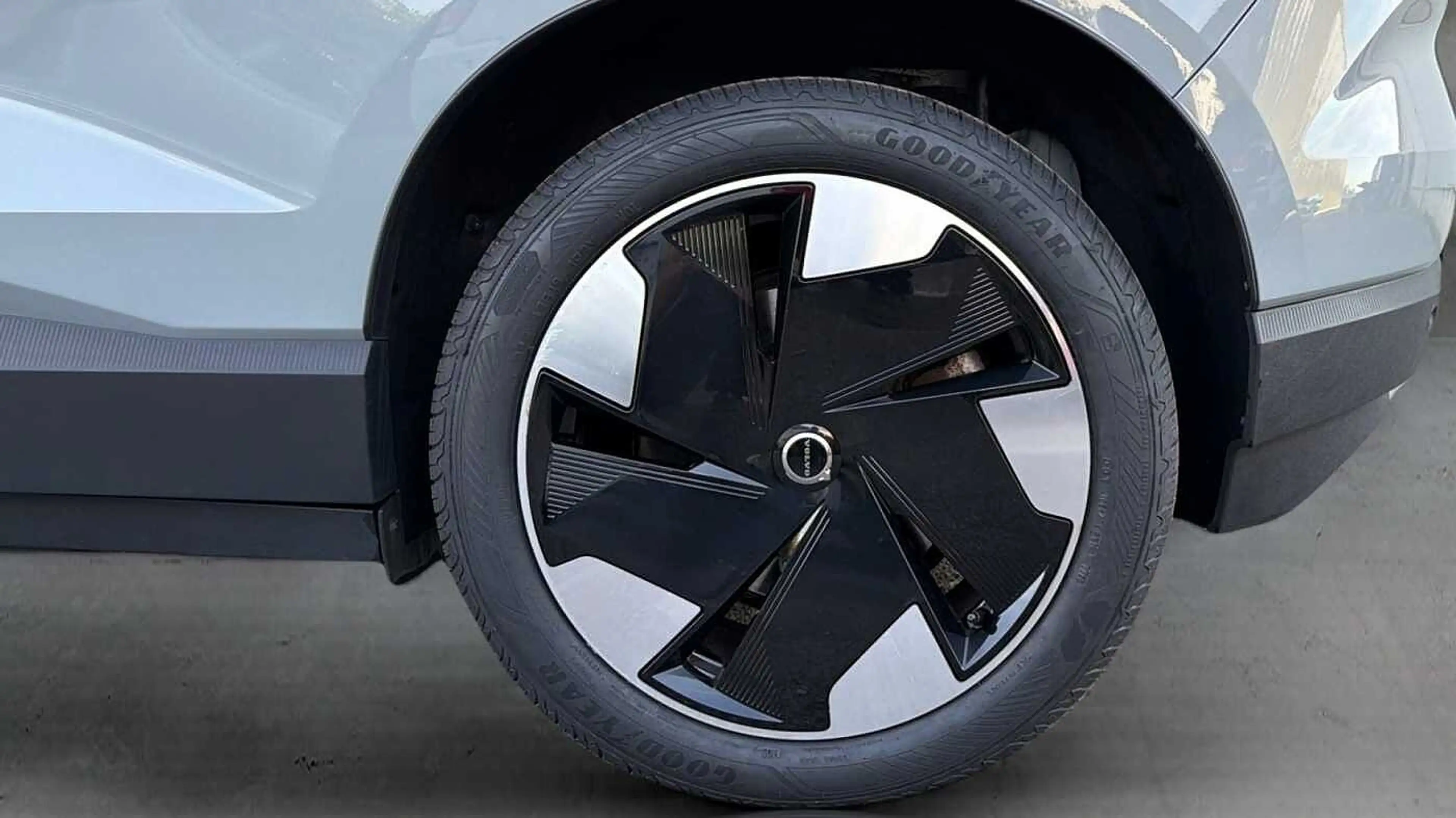 Volvo EX30 Plus, Single Motor Extended Range, Eldriven — photo 10