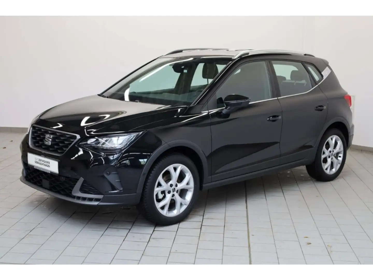 SEAT Arona 1.5 TSI DSG FR NAV/LED/ACC/KAMERA/VIRTUAL Schwarz - 2