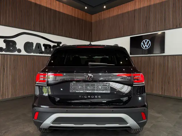 Volkswagen T-Cross view 5