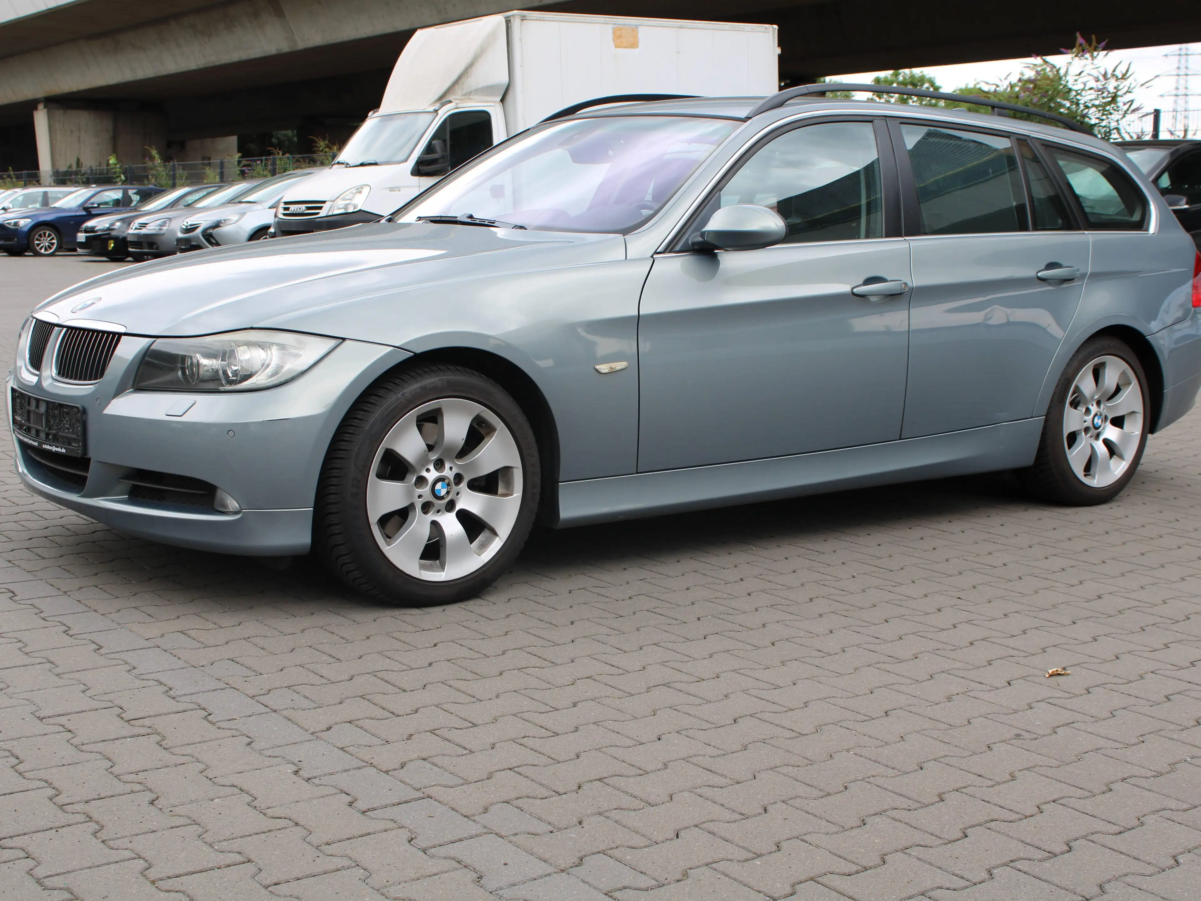 BMW 325 325 i xDrive Aut. 2.Hand Navi Xenon PDC SHZ AHK