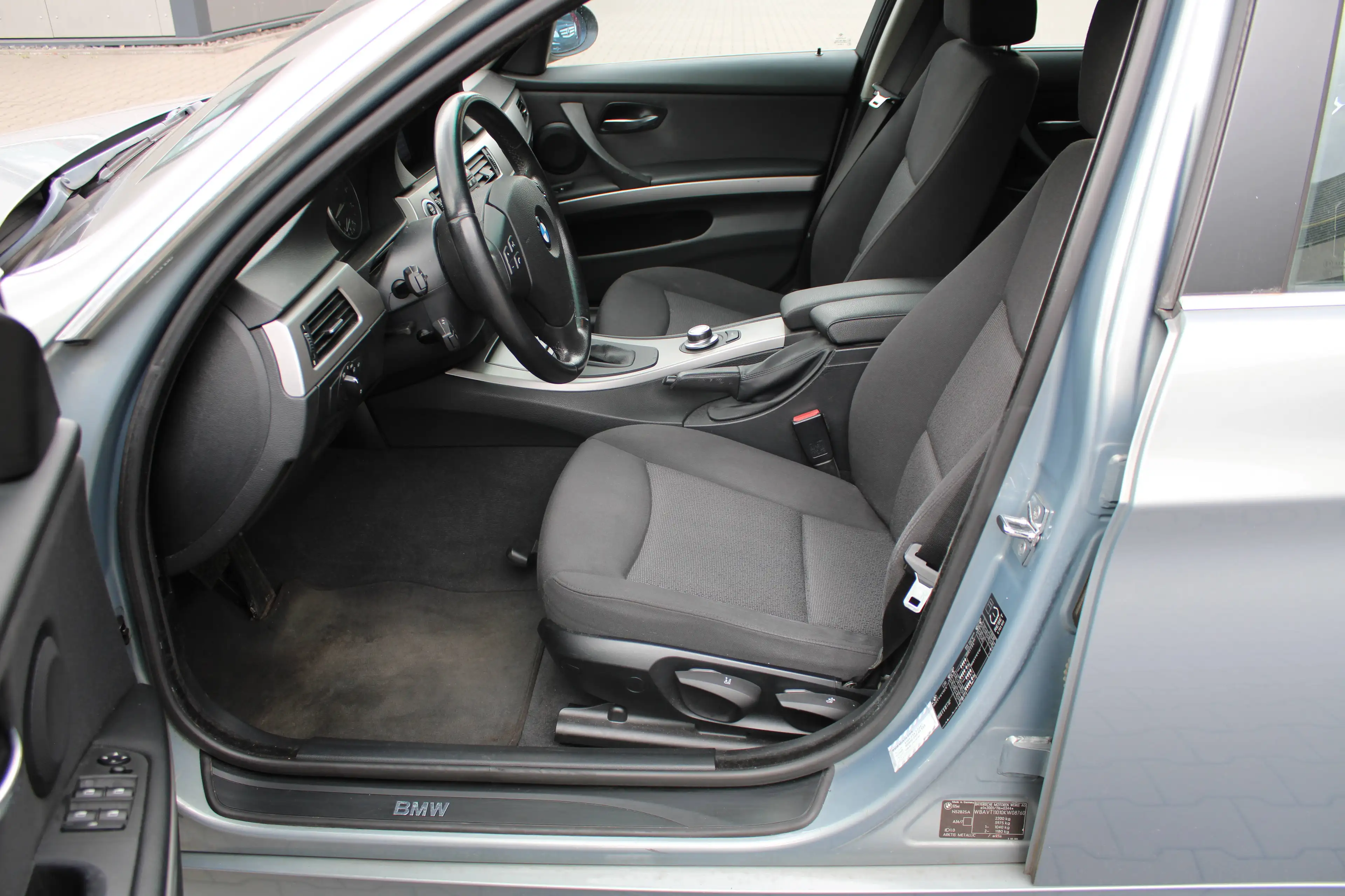 BMW 325 325 i xDrive Aut. 2.Hand Navi Xenon PDC SHZ AHK — photo 8