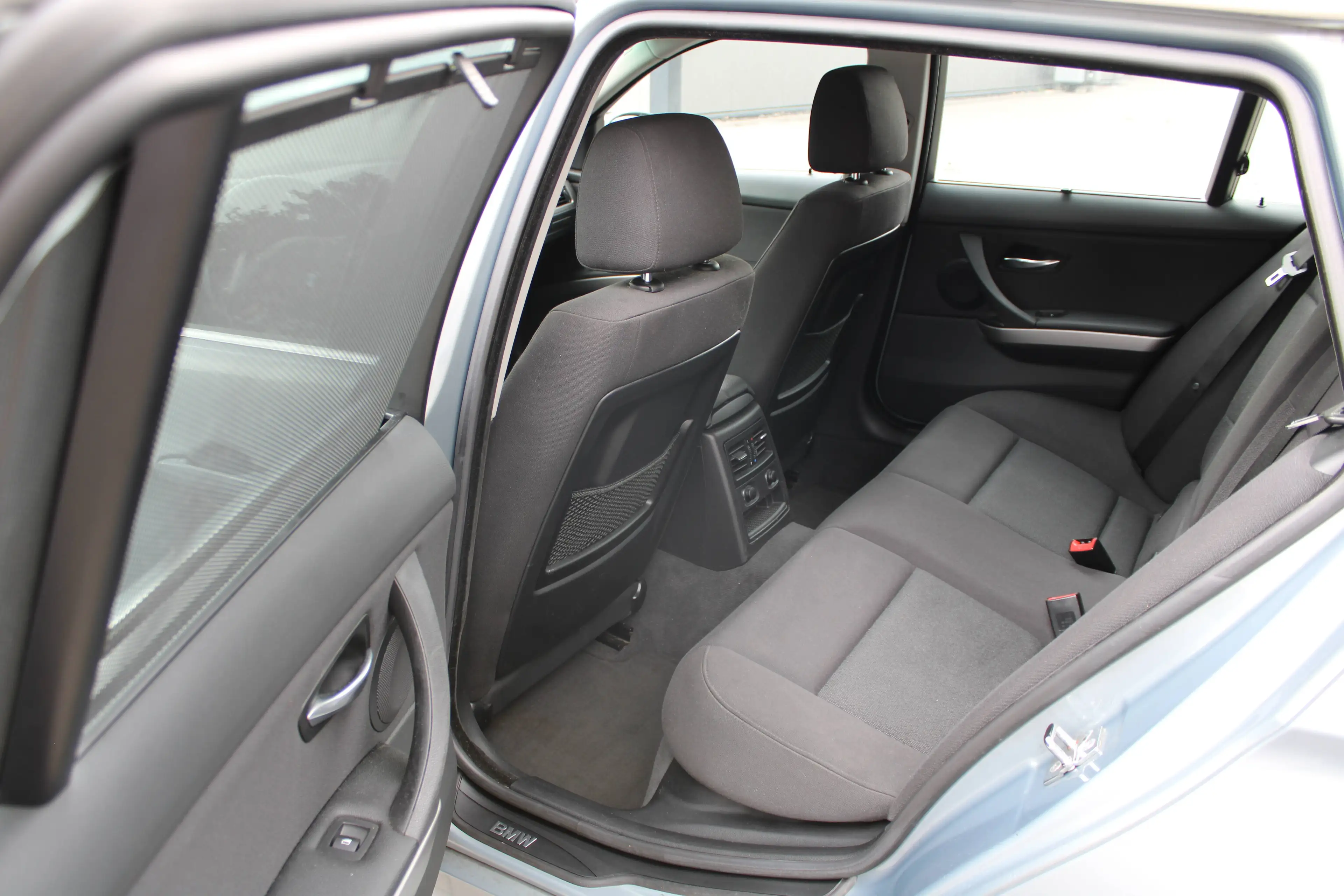 BMW 325 325 i xDrive Aut. 2.Hand Navi Xenon PDC SHZ AHK — photo 15