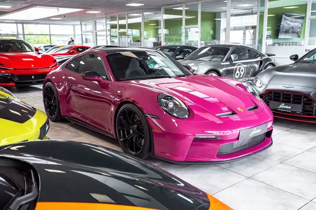 Porsche 911 view 3
