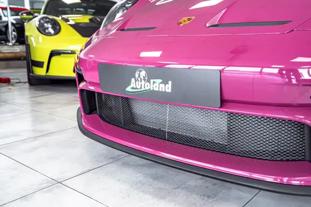 Porsche 911 view 12