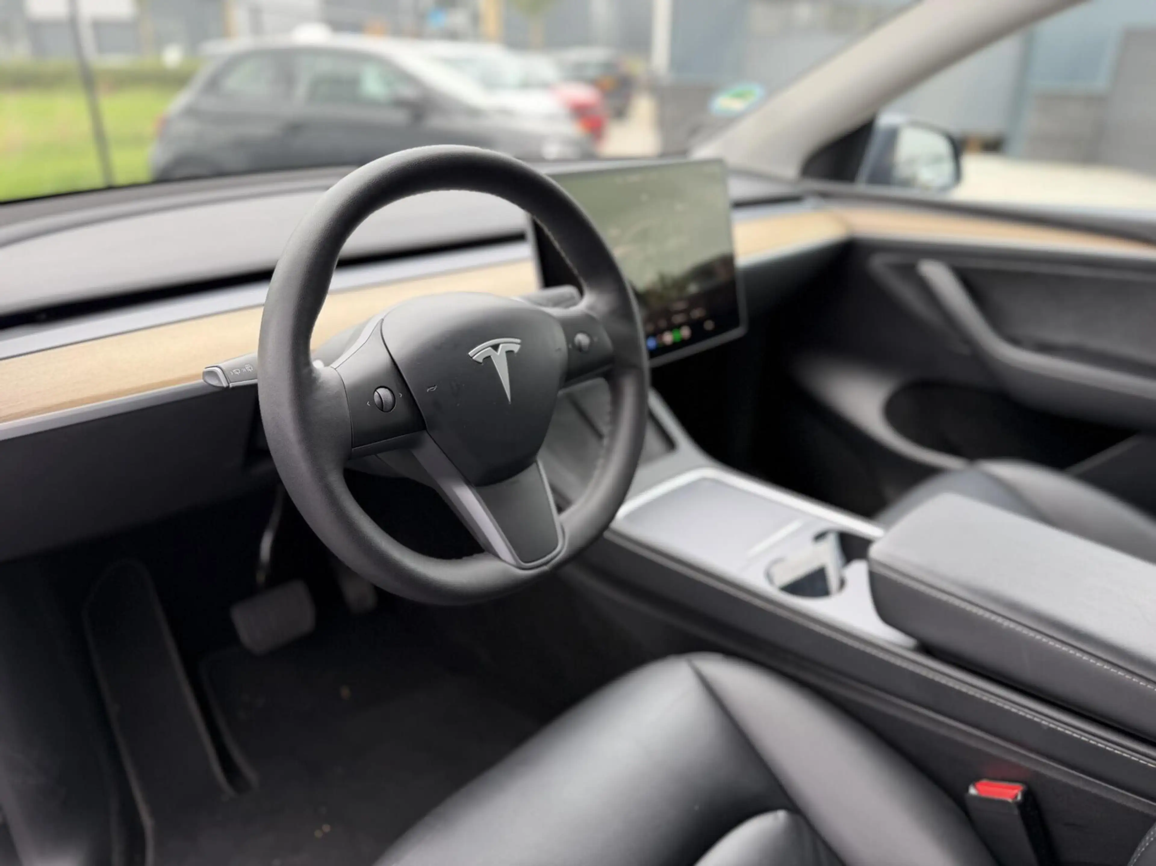 Tesla Model Y Long Range AWD 75 kWh — photo 9