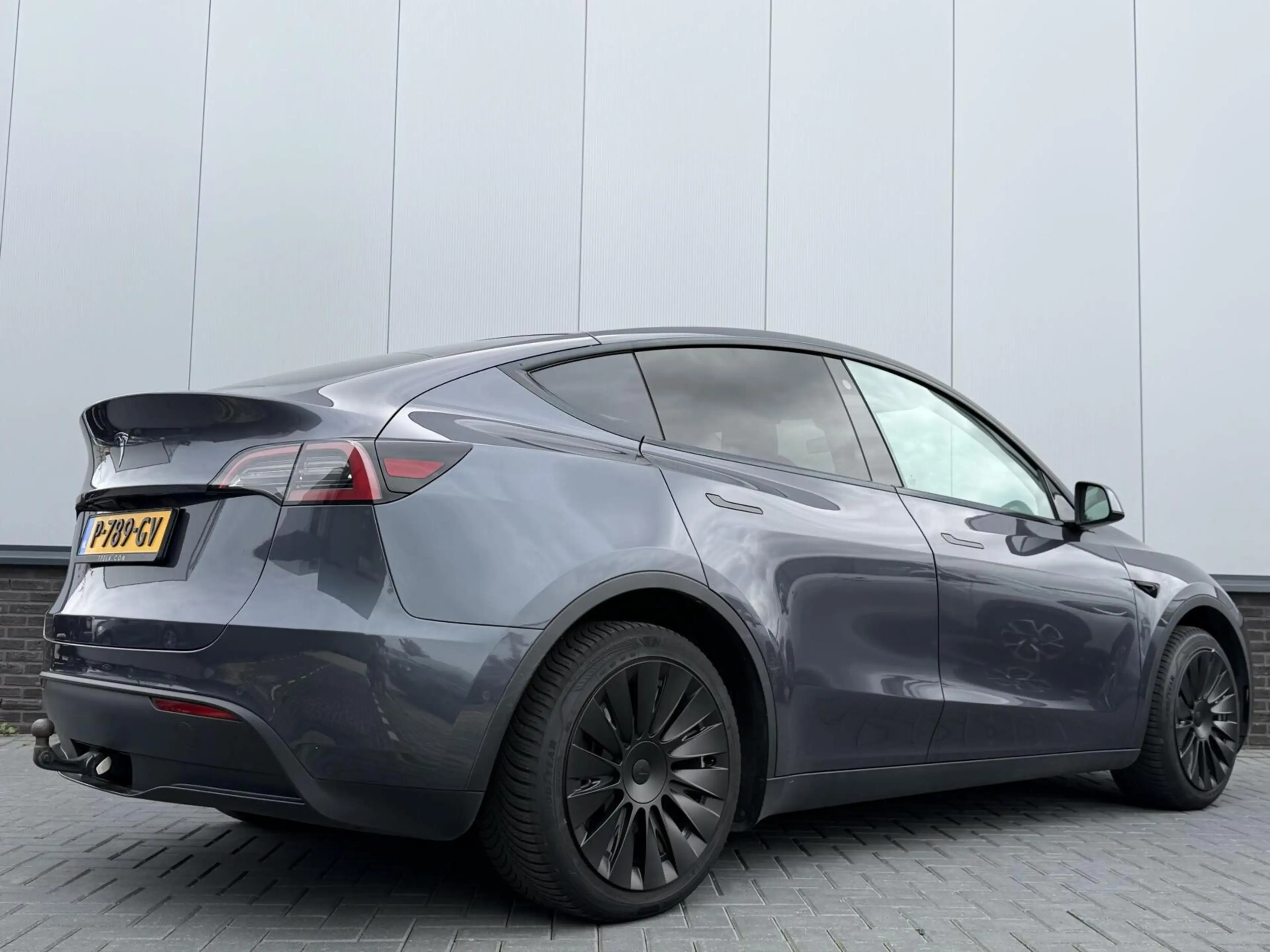 Tesla Model Y Long Range AWD 75 kWh — photo 7