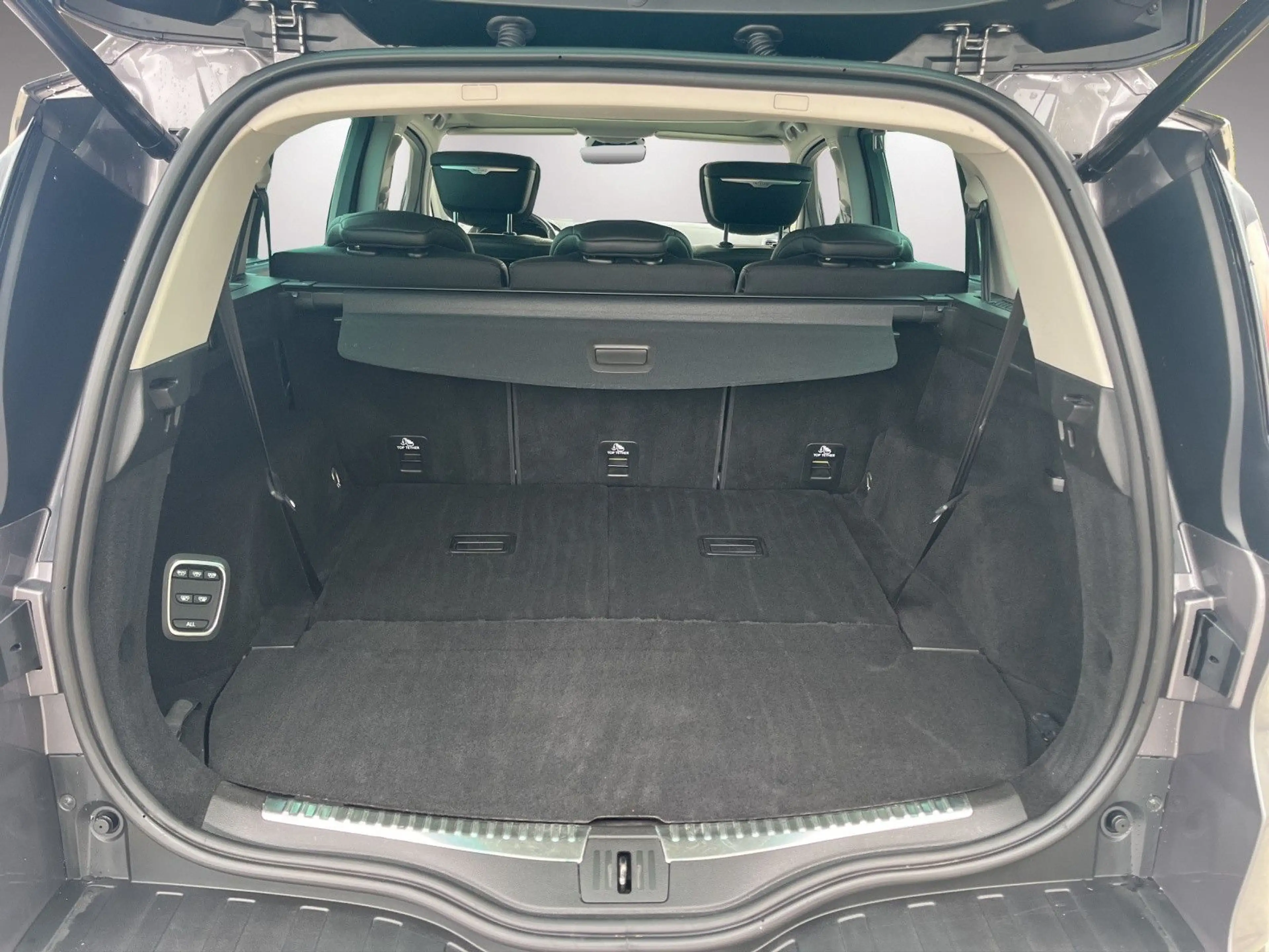 Renault Espace V 2.0 Blue dCi190 Initiale Paris,7-Sitzer — photo 13