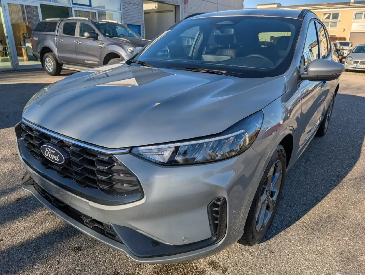 Ford Kuga Hybrid ST-Line Silber - 1