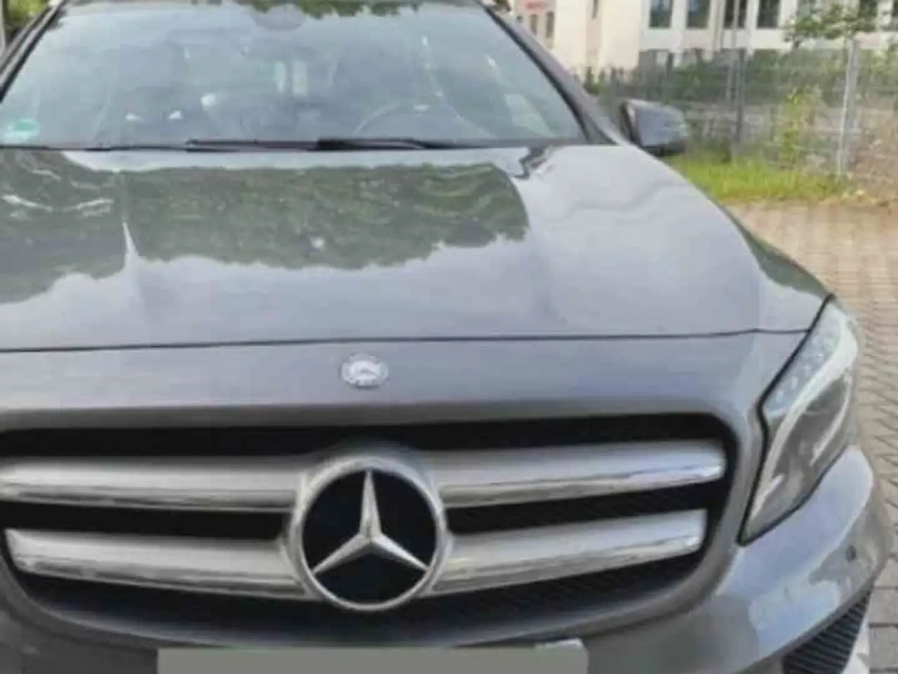 Mercedes-Benz GLA 200