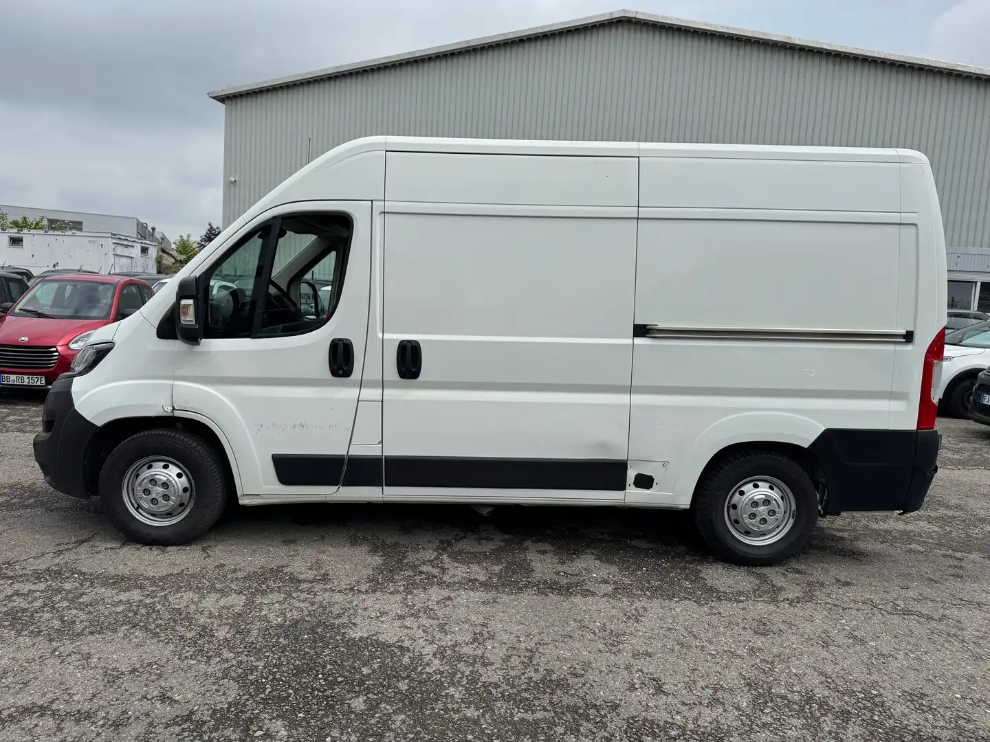 Peugeot Boxer 330 L2H2 2.2 S&S 165ps Luftfederung Navi Blanc - 2