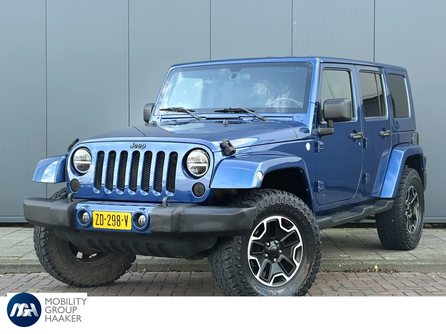Jeep Wrangler Unlimited 3.8 BeachLine Airco | Navigatie | Achter Blauw - 1