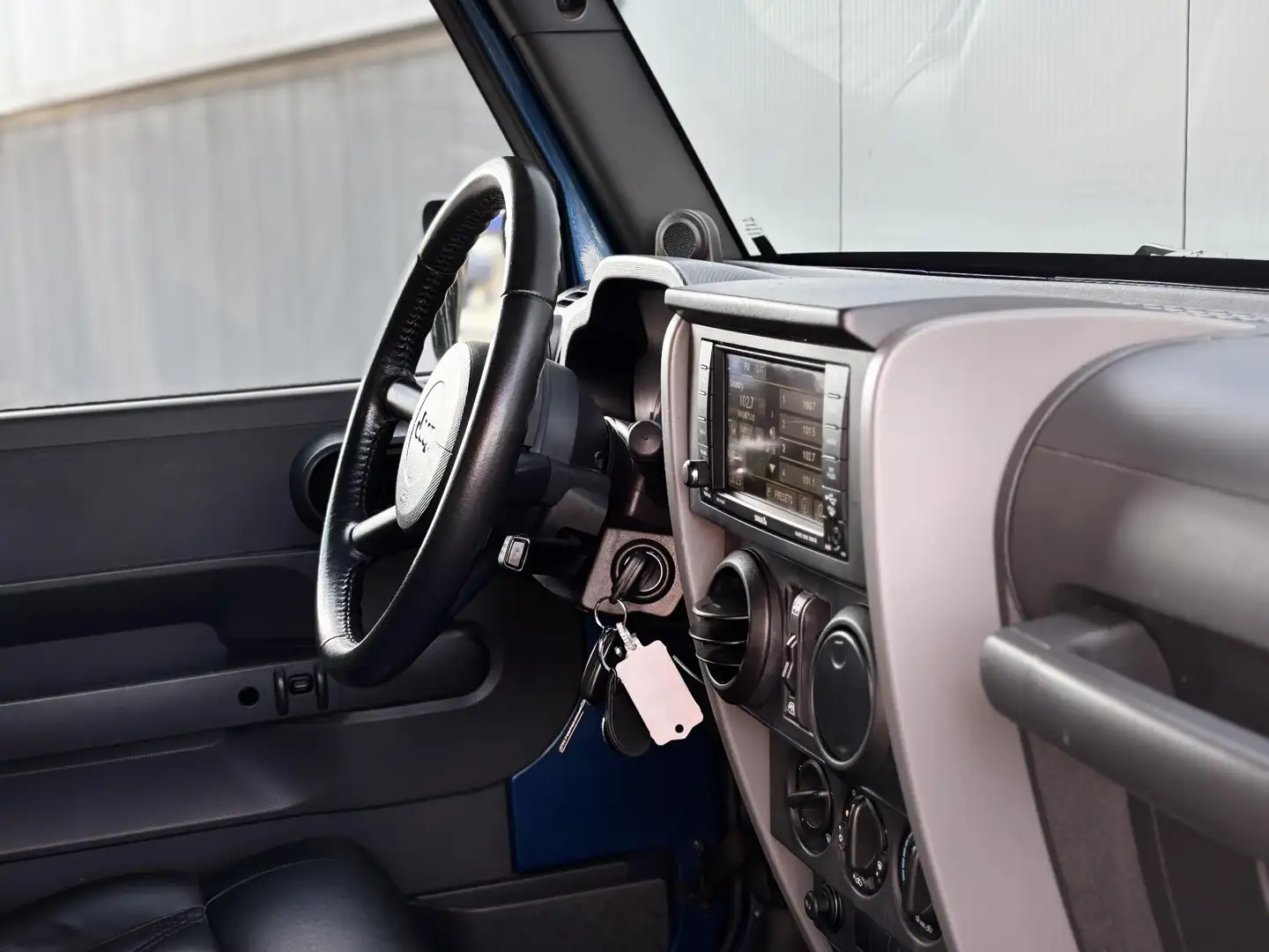 Jeep Wrangler Unlimited 3.8 BeachLine Airco | Navigatie | Achter Blauw - 2