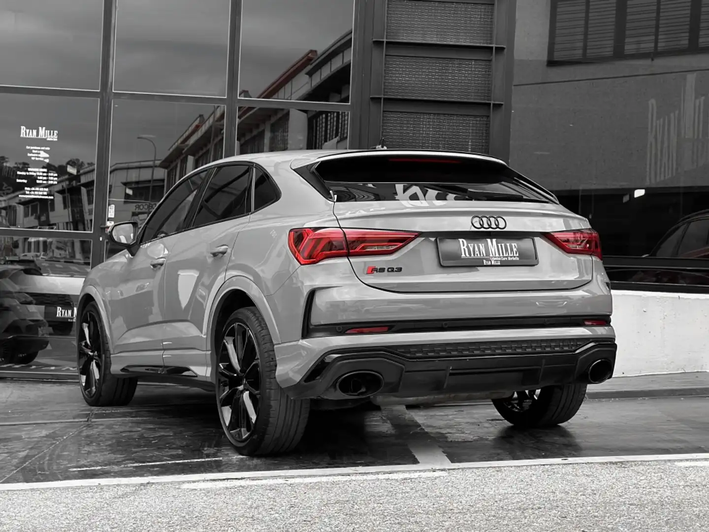 Audi RS Q3 Sportback 2.5 TFSI quattro S tronic Gris - 2