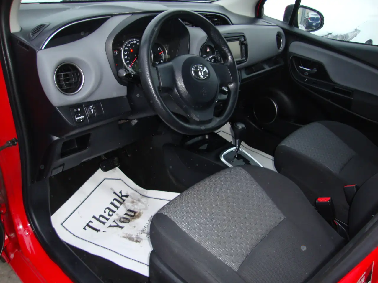 Toyota Yaris снимка Toyota Yaris