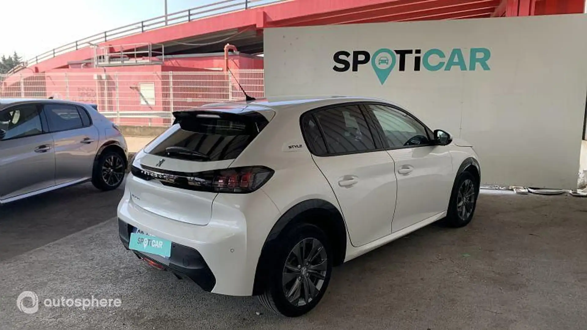 Peugeot 208 e-208 136ch Style - 2