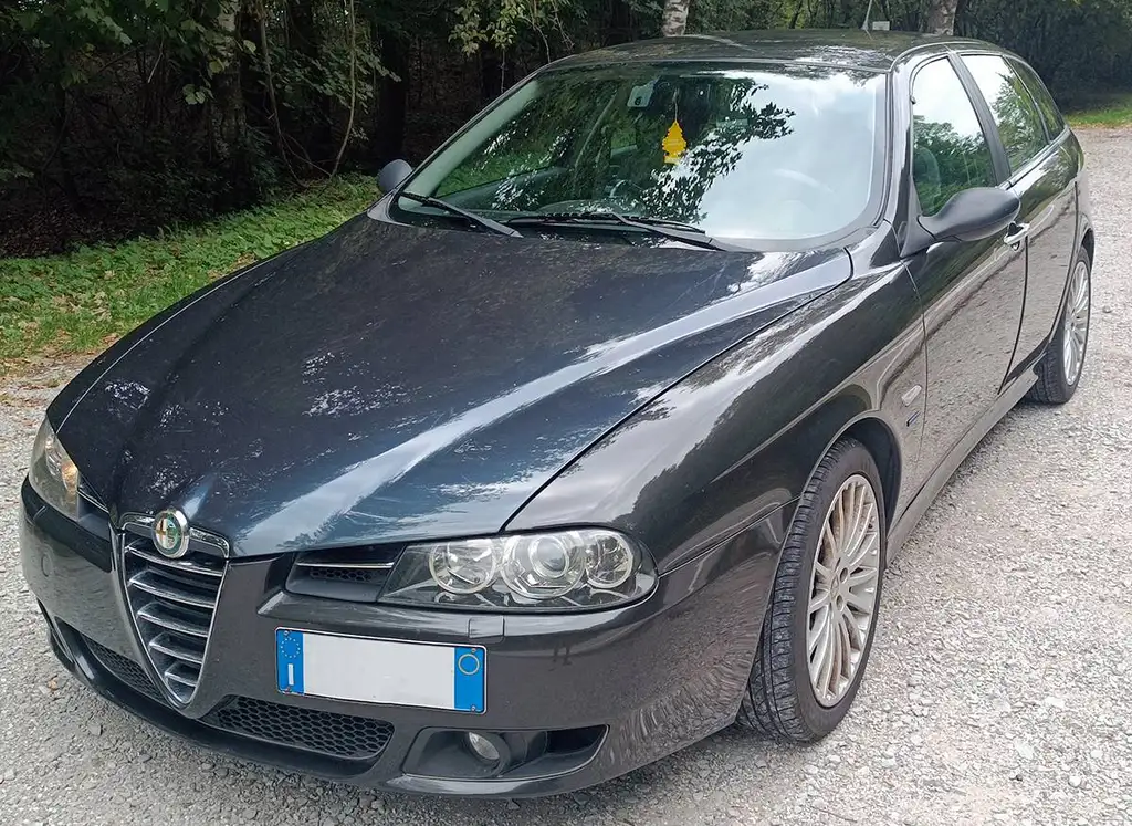 Alfa Romeo 156 2005 из Европы — купить под ключ
