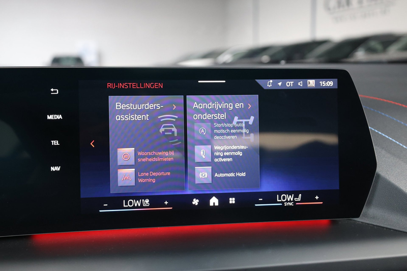 BMW 120 1-serie 120i M-SPORT 170+PK LASER/VIRTUAL/SFEER/PA — photo 18