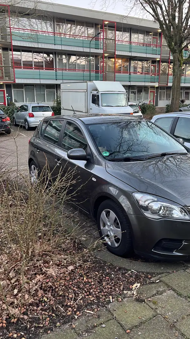 Kia Ceed / cee'd Ceed / cee'd 1.4 X-pect ISG Grau - 1