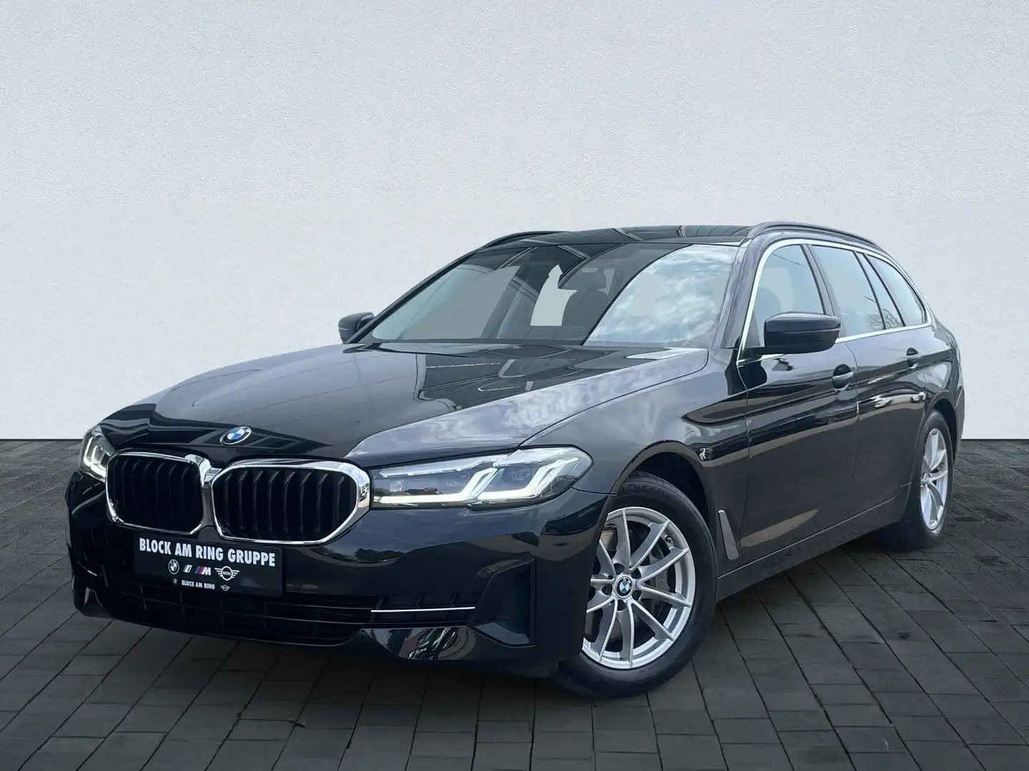 BMW 530 d xDrive Touring ALED 4Z-Klima HUD PA DA StHzg LH Zwart - 2