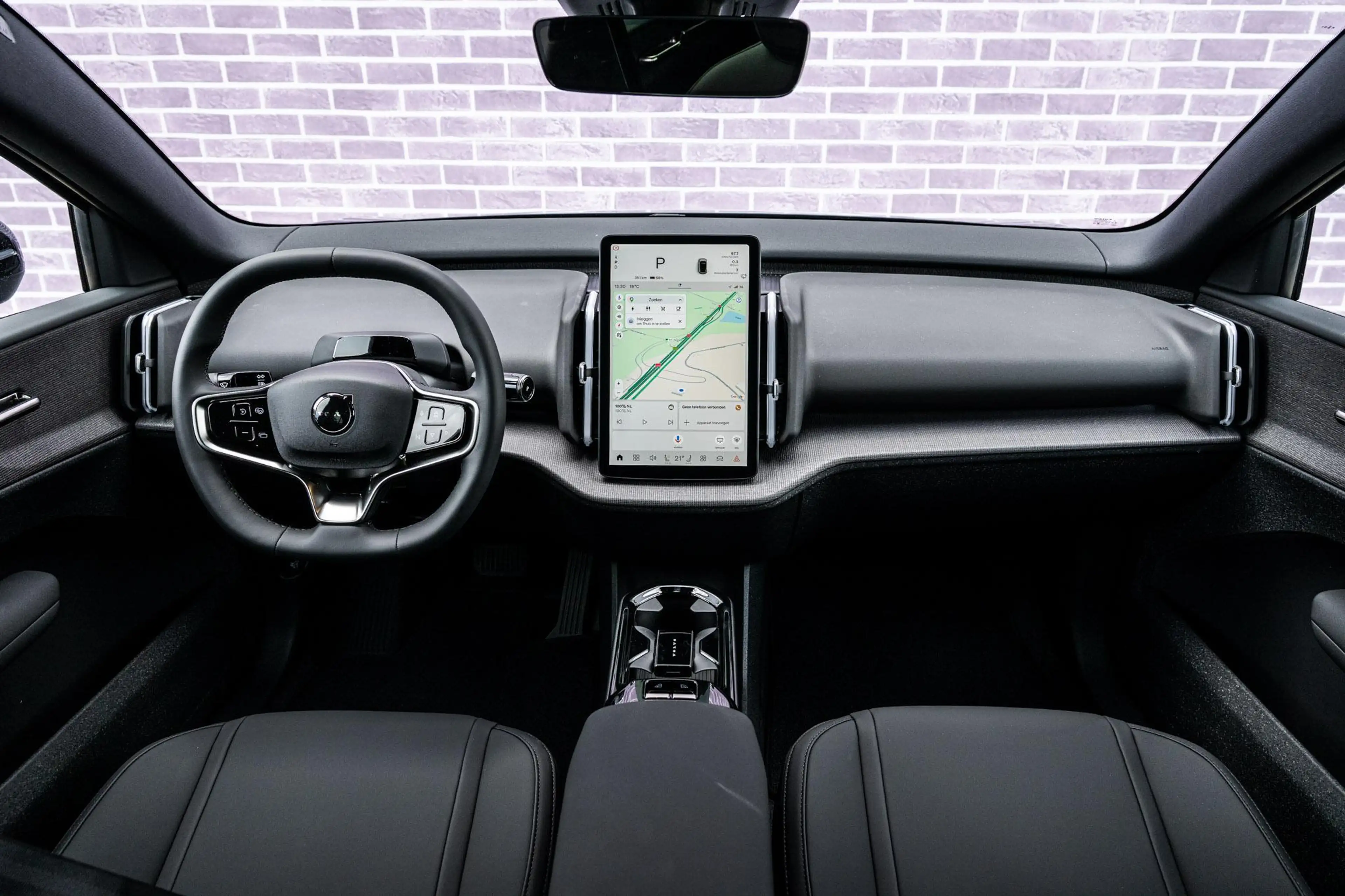 Volvo EX30 P5 Long Range Plus Black Edition Europa 69 kWh | B — photo 5