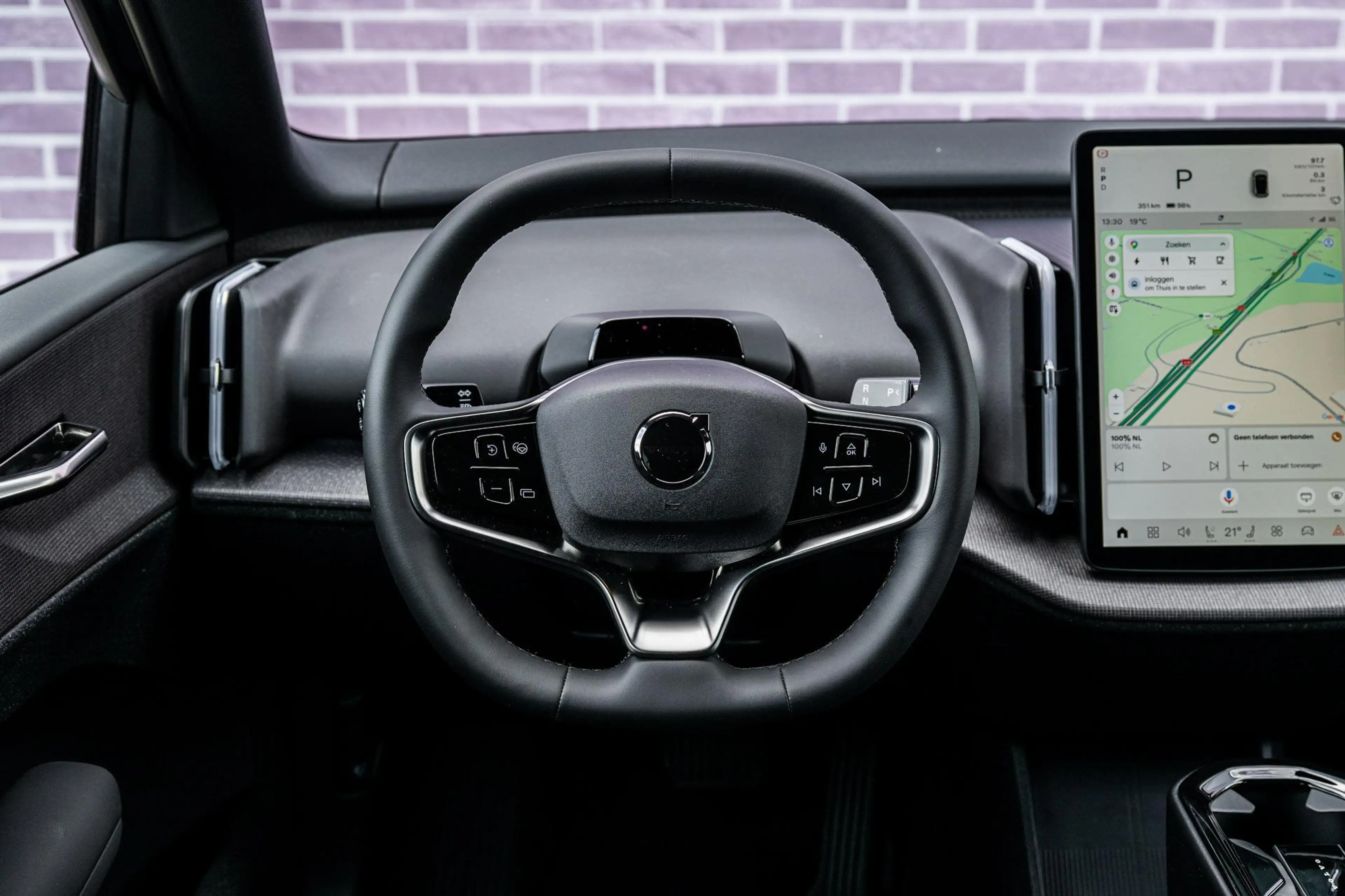 Volvo EX30 P5 Long Range Plus Black Edition Europa 69 kWh | B — photo 3