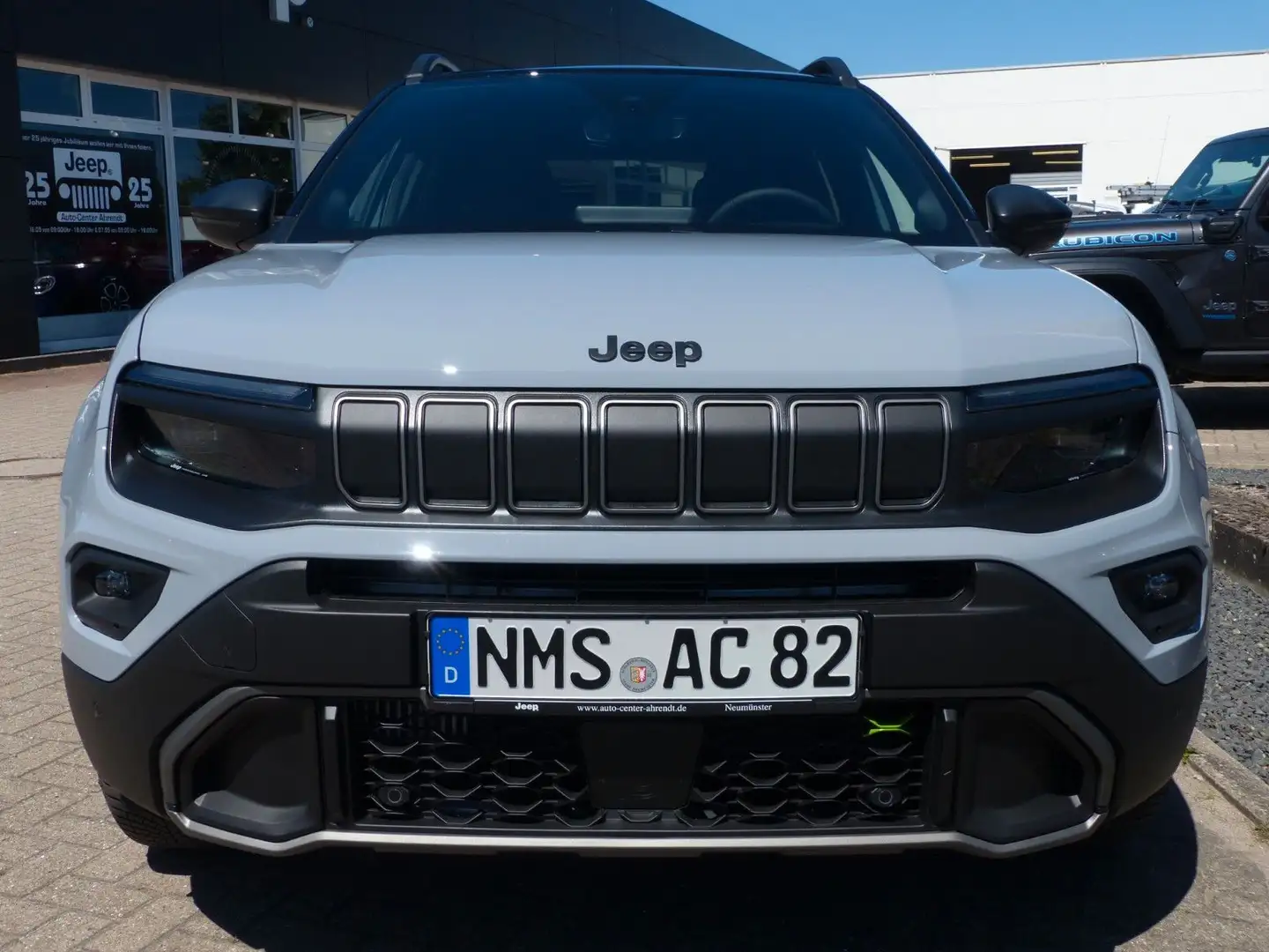 Jeep Avenger Overland MHEV 4xe AWD Grigio - 2