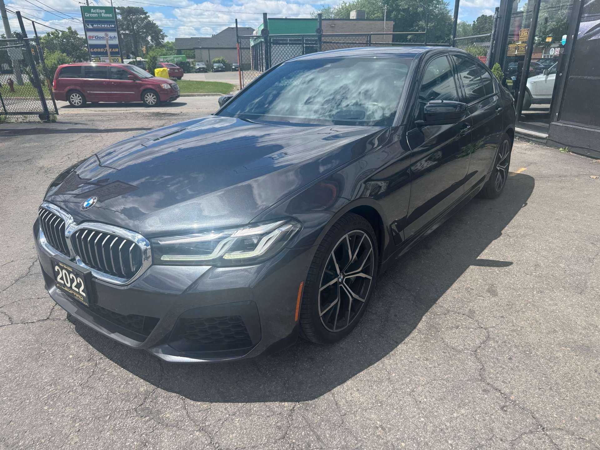 2022 BMW 5 Series 540i, xDrive, HUD, M PKG, Navi, Soft Close, *No Cl — снимка 1