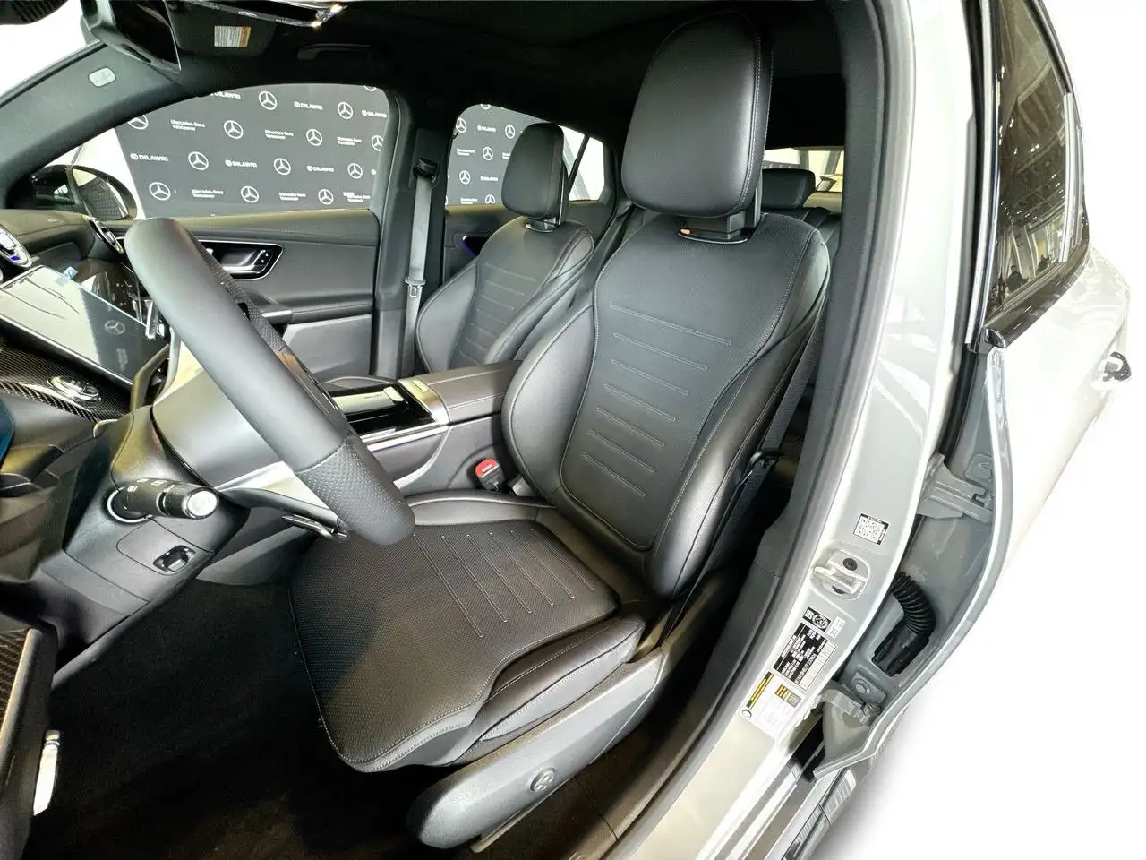 Mercedes-Benz GLC снимка Mercedes-Benz GLC