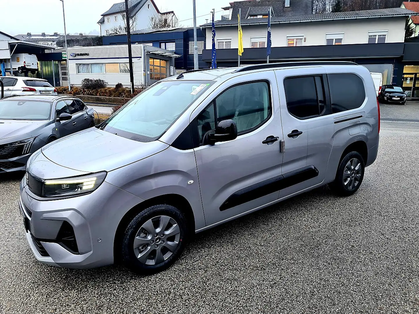 Opel Combo 1.5 Diesel XL GS, 7 Sitzer, Winter-Paket, Conne... Grau - 2