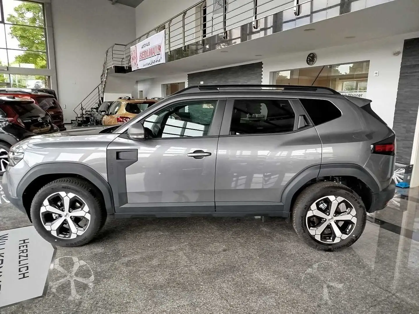 Dacia Duster Journey TCe 130 4x4 SHZ/CITY-TECHNIK PAK Grau - 2