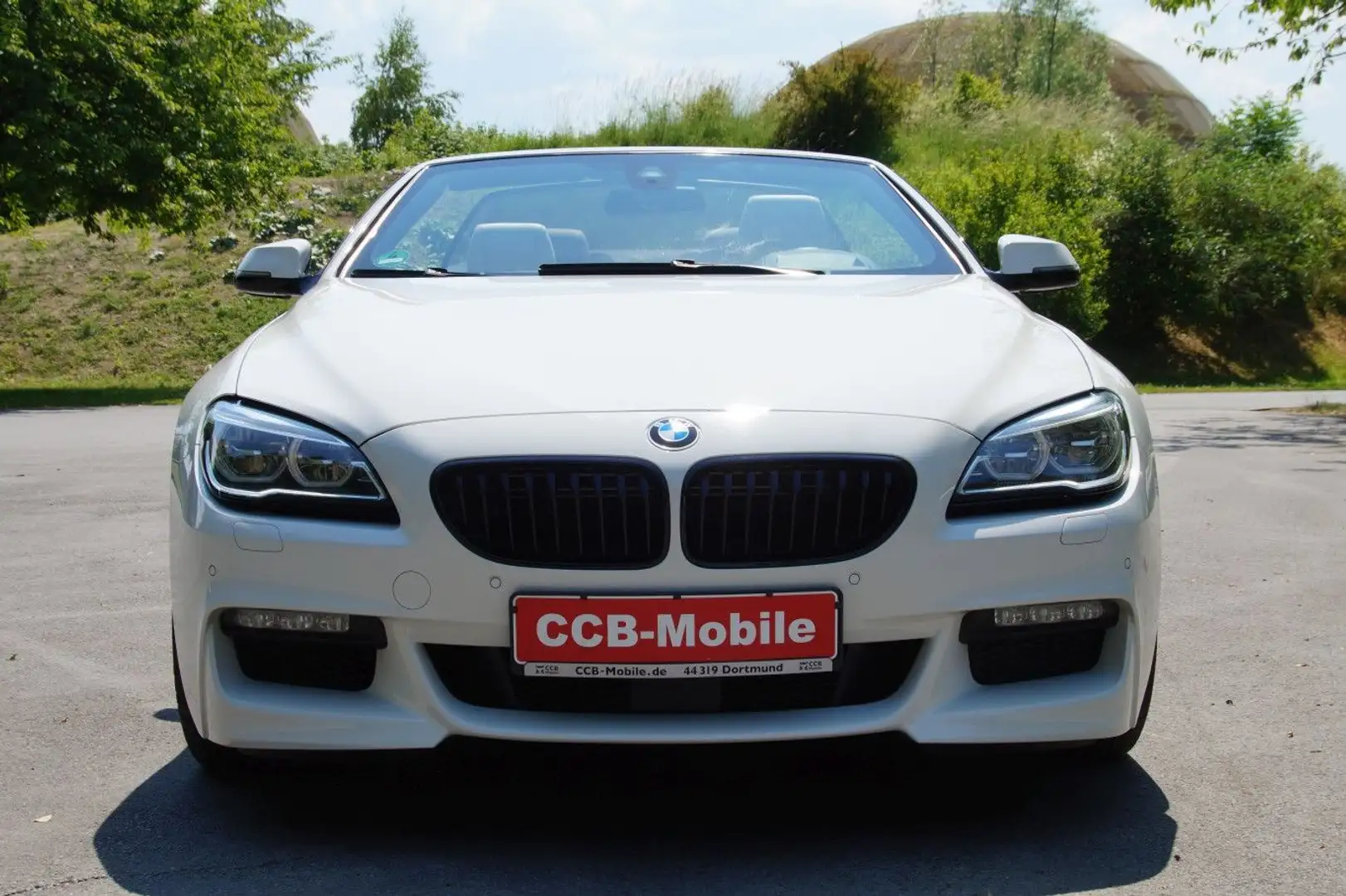 BMW 650 Cabrio 650i xDrive*2 HD*ORIG. 27600 km*NEUWE Alb - 2