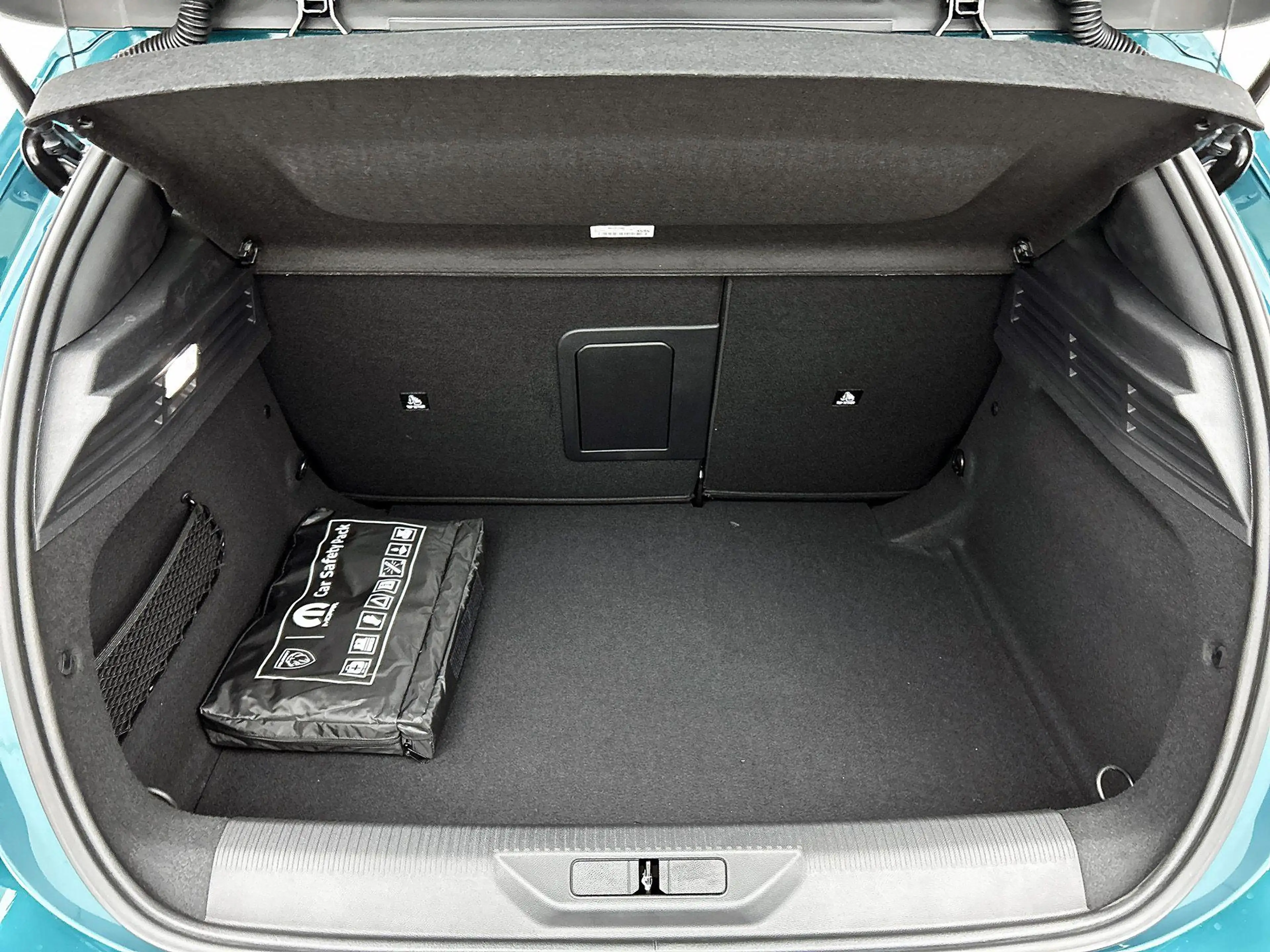 Peugeot 308 1.2 Hybrid 145 e-DCS6 GT | Alcantara® Executive In — photo 15