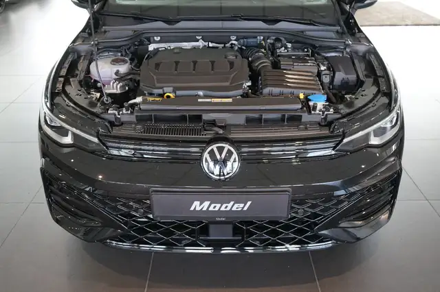 Volkswagen Golf view 4