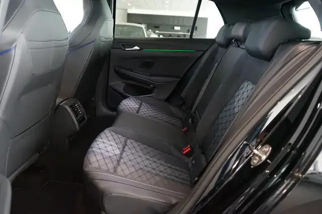 Volkswagen Golf view 11