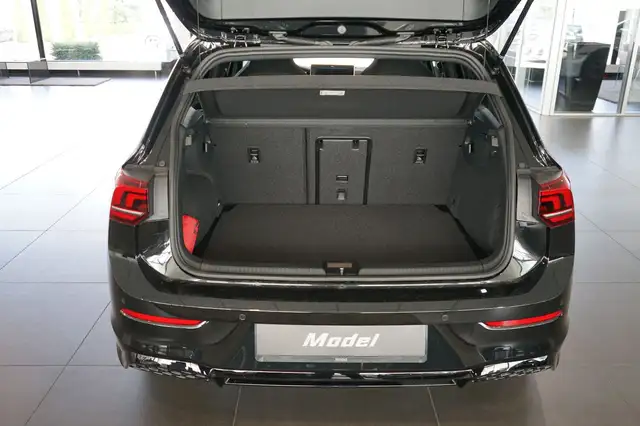 Volkswagen Golf view 6