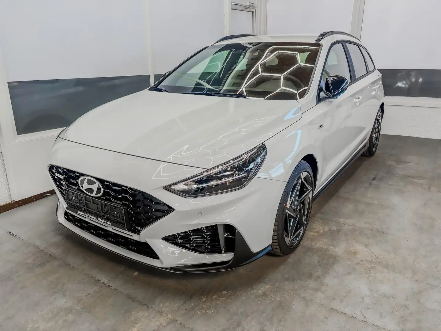 Hyundai i30 Kombi PREMIUM DCT N-LINE SHZ NAVI RFK 1.6 T-GDi... Weiß - 1