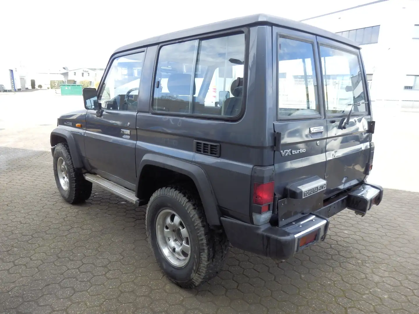 Toyota Land Cruiser Turbo LJ 70 VX, Servo, Glasdach, H-Zulas.-fähig Modrá - 2