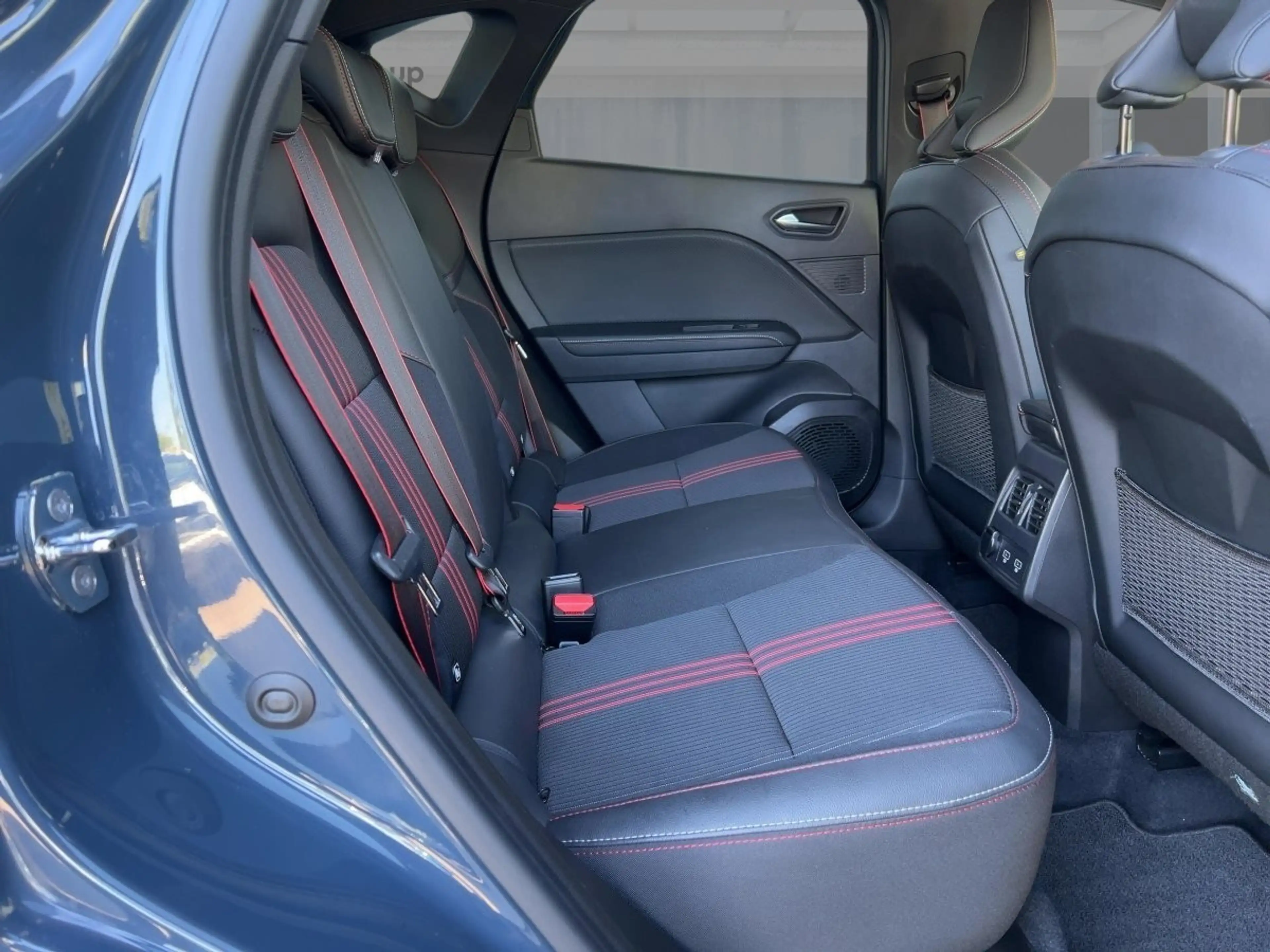 Renault Captur R.S. LINE E-TECH Plug-in 160 Apple CarPlay — photo 9