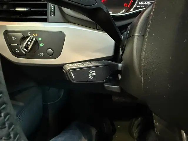 Audi A4 view 18