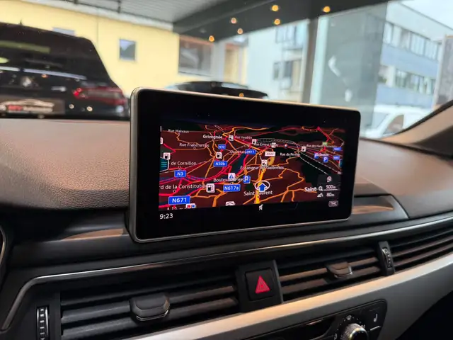 Audi A4 Avant view 14