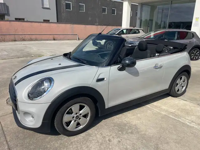MINI Cooper D Cabrio Mini Cabrio 1.5 Cooper D Hype auto