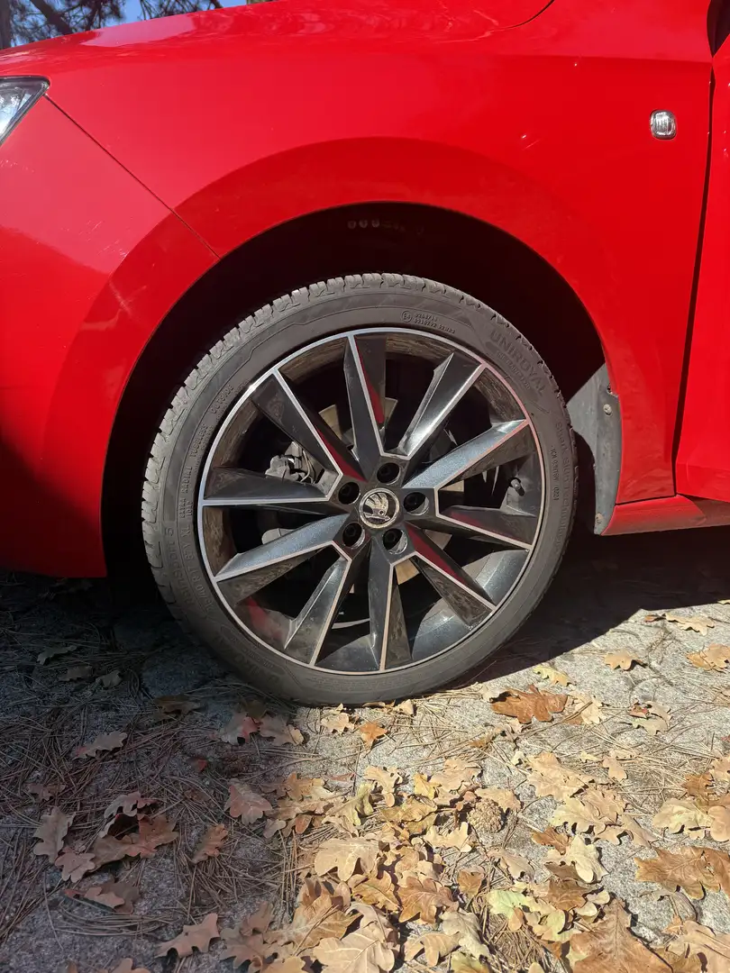 Skoda Rapid/Spaceback Style Plus Rot - 2