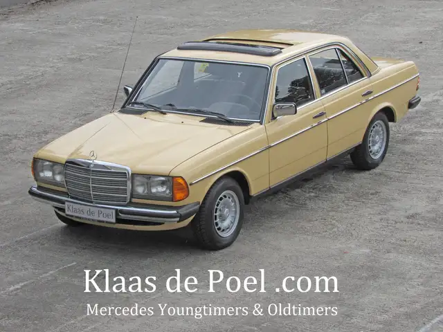 Mercedes-Benz 200 W123 200D Automatik Schiebedach Scheckheft