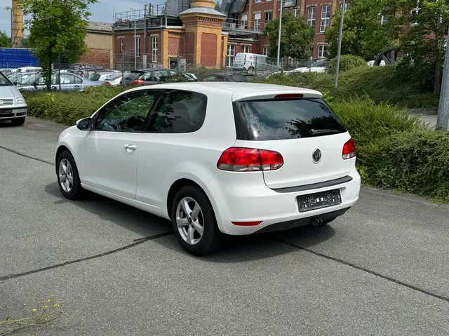 Volkswagen Golf view 6