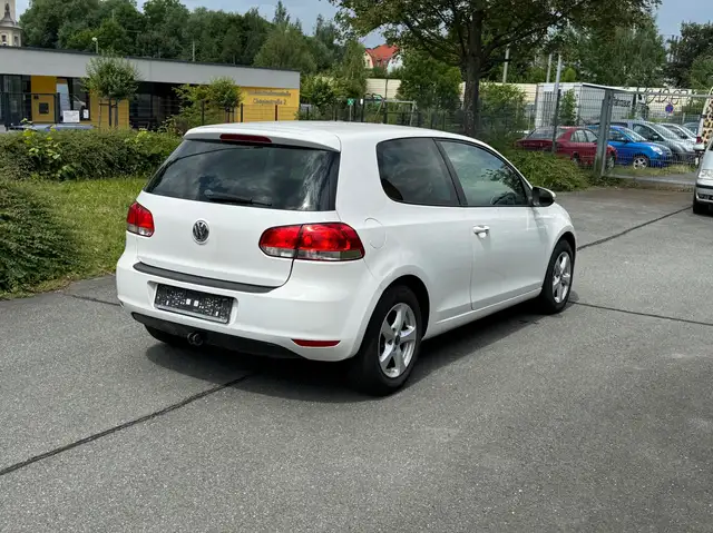 Volkswagen Golf view 4