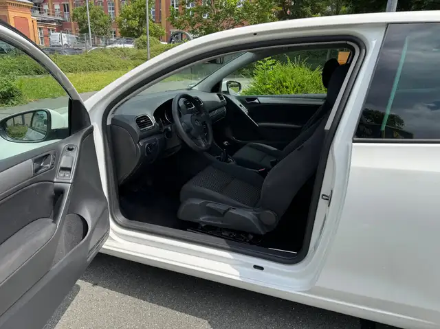Volkswagen Golf view 10